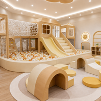 Structure de jeu souple avec toboggan et piscine à balles, beige, pour parc d'activités ouvert pour tout-petits, certifiée CE pour les lieux commerciaux