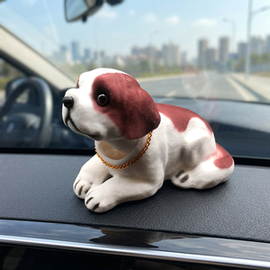 Figurine de chien en résine OEM/ODM, design animalier moderne de dessin animé, chiot qui fait la tête, ornement de voiture - Product Image 5