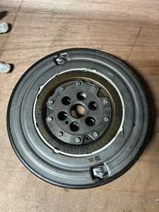 <span class=keywords><strong>Volant</strong></span> <span class=keywords><strong>moteur</strong></span> pour <span class=keywords><strong>Mercedes</strong></span> W177 M282 double masse <span class=keywords><strong>volant</strong></span> d'inertie boîte de vitesses automatique A2820301400 - Product Image 4