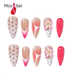 Uñas Postizas Stiletto Rosa Brillante al por Mayor con Diseño Floral 3D, Resistentes al Agua, para Arte de Uñas DIY, Uñas Largas Estilo Salón - Product Image 1