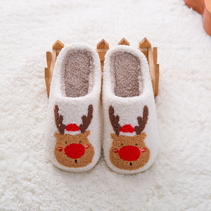 Pantofole Invernali Personalizzate da <span class=keywords><strong>Donna</strong></span>, Calde e <span class=keywords><strong>Antiscivolo</strong></span>, in Peluche, Ricamate, Morbide e Confortevoli, con Motivo Renna Natalizia - Product Image 2