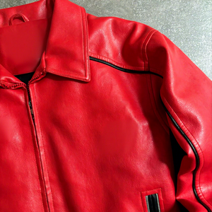 เสื้อแจ็คเก็ตบอมเบอร์ PU สีแดงสำหรับผู้ชาย สไตล์ลำลอง ปิดซิป คอปกพับได้ สีพื้น ใส่ได้ในฤดูใบไม้ร่วง ขายส่ง รับสกรีนโลโก้ตามแบบ ปี 2026 - Product Image 4