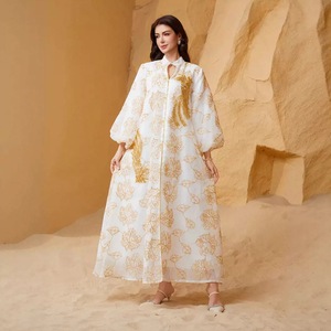 Abaya élégante en polyester ornée de fleurs brûlées, broderies et sequins, manches bouffantes pour le <span class=keywords><strong>printemps</strong></span>, tenue ethnique traditionnelle pour femmes musulmanes - Product Image 2