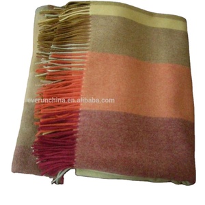 Ma thuật màu xanh lá cây kích thước khách hàng lớp học đầu tiên 100% Len <span class=keywords><strong>cashmere</strong></span> dòng chải màu đỏ kẻ sọc dệt ném chăn - Product Image 1