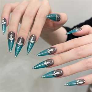 Uñas Postizas Acrílicas Removibles Metálicas Verdes Estilo Y2K, Hechas a Mano, de Alta Calidad, Venta al Por Mayor - Product Image 3