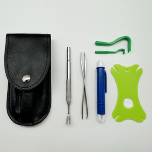 Kit de 7 outils portables multifonctionnels pour enlever les tiques aux animaux domestiques, pincettes professionnelles en acier inoxydable, peigne anti-puces, extracteur de poux pour chiens et chats - Product Image 3