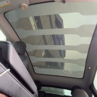 Film intelligent PDLC pour toit ouvrant de voiture, transparence commutable, blanc, 85% VLT, 80% de rejet IR, 100% UV, contrôle de la confidentialité, usine OEM