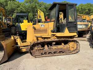 Excavadora sobre orugas Caterpillar D4C usada en Japón original en buenas condiciones con motor y bomba, a la venta - Product Image 3