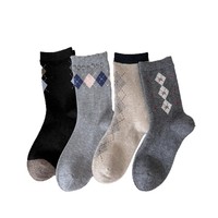 Chaussettes en laine sans couture pour femmes, épaisses et chaudes pour l'automne et l'hiver, chaussettes en forme de losange de style scolaire pour femmes