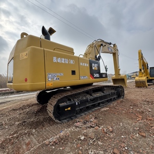 Excavatrice CAT 349D 49T pour la construction de fondations de barrages et l'excavation profonde dans un grand projet d'infrastructure - Product Image 1