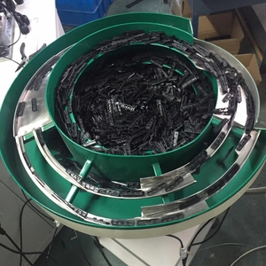 จำหน่ายโดยตรงจากโรงงาน เครื่องป้อนแบบสั่นสะเทือนแบบกำหนดเองได้ - Product Image 3