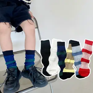 Vente en gros de chaussettes d'hiver en coton peigné pour enfants, chaussettes confortables pour enfants personnalisées avec tube intermédiaire