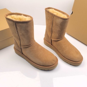 Bottes de marche en coton avec logo de marque artisanal pour 2026, confortables et chaudes à porter en extérieur, bottes UGgss pour hommes et femmes - Product Image 2