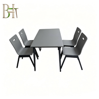 Schnelle Lieferung, Geringe Mindestbestellmenge, Modernes Minimalistisches 4-Personen Küchen-Esszimmer-Set für Schulen und Restaurants