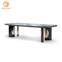 Ensemble de table à manger de haute qualité pour villa exclusive, table à manger rectangulaire en marbre noir et or, table à manger haut de gamme