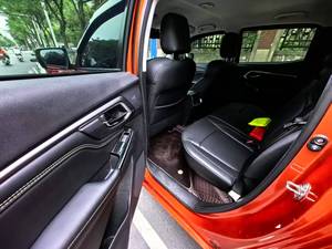 Camioneta Pickup ISUZU D-MAX Usada en Buen Estado y a Precio Económico - Product Image 5