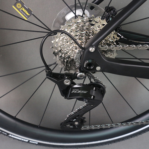 Vélo de gravier Cyclocrossy complet avec groupe R7120 cadre en carbone GR047 et roues de frein à disque à montage plat 700c - Product Image 5