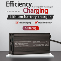 Chargeur de batterie de scooter Li-Ion rapide C600M électrique 200-264V avec écran OLED de haute qualité et protection OTP/OVP