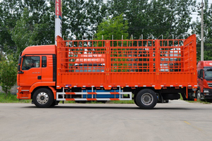 Camión <span class=keywords><strong>de</strong></span> Carga Barato HOWO Sitrak 6X4 con Plataforma Plana y Remolque Completo, 10 Ruedas, con Valla Lateral - Product Image 4