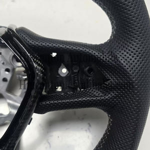Volante de Cuero Perforado de Fibra de Carbono de Alta Calidad, Nuevo Producto para Infiniti Q50 - Product Image 2