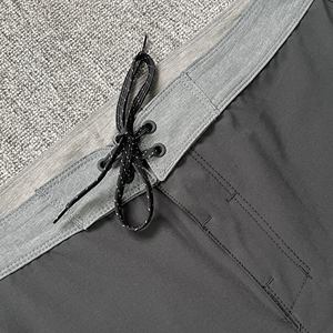 กางเกงขาสั้นออกกำลังกายผู้ชายมีสไตล์ มีกระเป๋าซิป แห้งเร็ว สำหรับการฝึกซ้อมเพาะกาย - Product Image 2