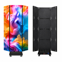 Afficheur LED numérique couleur pleine P2mm 1280x1960mm mobile à trois volets pour centres commerciaux, métros et services self-service