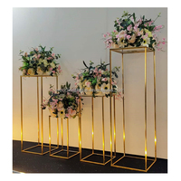 Arrangement de fleurs décoratives transparentes de haute qualité, support de fleurs en acrylique transparent pour centre de table de mariage