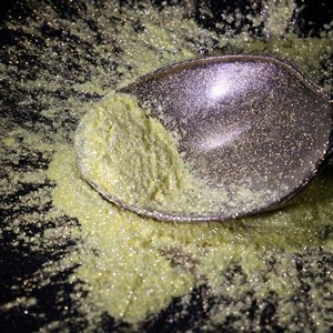 Poudre de pigment inorganique jaune de qualité cosmétique, paillettes multichromes pour le nail art et le maquillage - Product Image 1