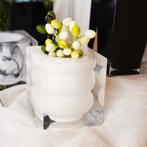 Florero moderno de acrílico transparente, maceta de cristal, adorno de resina para decoración de sala de estar - Product Image 4