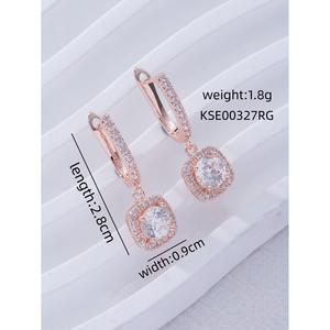 Exquisitos Pendientes Colgantes Cuadrados de Plata, Oro y Oro Rosa con Circonitas para Mujer, de Lujo Vintage, Marca Gemmy, para Fiestas y Bodas - Product Image 3