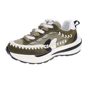 Nouvelles Chaussures Décontractées Respirantes en Maille à Motif Corniche pour Femmes 2025 – Semelles Épaisses et Plateforme à Lacets - Product Image 1