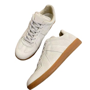 Chaussures de sport d'entraînement allemandes 2026 en cuir de vachette souple, légères et respirantes, unisexe, à semelle plate, personnalisables - Product Image 5