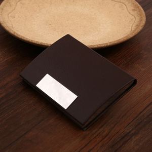Porte-cartes professionnel en cuir et alliage d'aluminium avec logo personnalisé – Vente en gros - Product Image 5