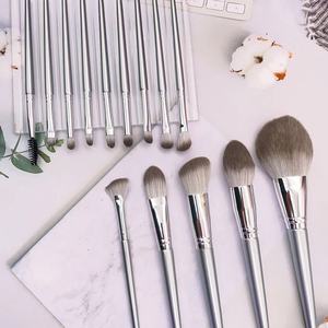 14pcs <b>Silver</b> <b>Makeup</b> Brush Set Wood Handle Synthetic Hair Fluffy Soft Face Concealer Professional Cosmetic Brush Kit - Product Image 4