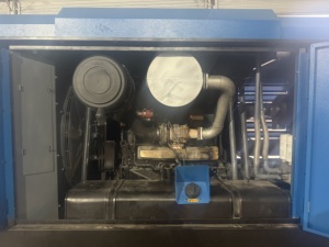 Compressore d'aria industriale Liutech LUY310-25 ricondizionato, portatile, a vite, ad alta pressione, raffreddato ad aria, alimentato a diesel, lubrificato, per l'industria mineraria - Product Image 3