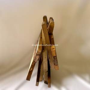 Découvrez le charme rustique avec cette table pliante d'extérieur en teck multicolore, de 120x70x78 CM, idéale pour les sorties de pêche en camping. - Product Image 3