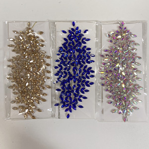 Applicazione di Fiori 3D Fatti a Mano con Foglie e Perline Trasparenti, Decorata con Strass e Cristalli per <span class=keywords><strong>Abiti</strong></span> da Cerimonia e da Festa - Product Image 4