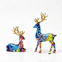 Vente en gros de sculptures d'animaux modernes, décorations de style nordique, ornements en résine, simulation de cerf, version cartoon, statue de Noël