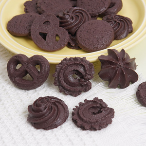 Porte-clés réaliste en forme de biscuit, pendentif créatif en forme de sachet de biscuits au chocolat, ornement alimentaire factice pour machine à griffes - Product Image 1
