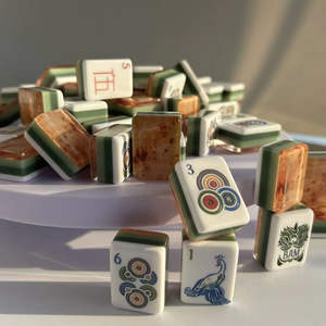 Juego de Mahjong Americano de Lujo Portátil de 160 Piezas con Patrón de Madera de 4 Capas y Acrílico - Product Image 4