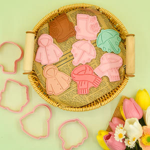 <span class=keywords><strong>Emporte</strong></span>-pièces en plastique série <span class=keywords><strong>automne</strong></span>, moule à biscuits 3D dessin animé, forme parapluie et imperméable, écologique, lot de 2 - Product Image 2