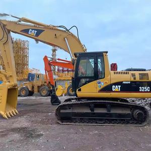 Offre Spéciale : Excavatrice sur chenilles Caterpillar CAT 325C d'occasion, également disponible en modèles 330D et 336D, avec composant moteur essentiel - Product Image 3