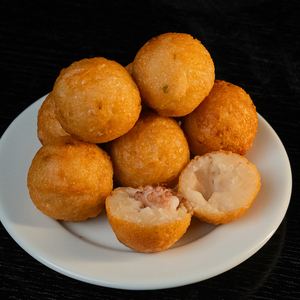 Mariscos fritos japoneses Takoyaki Frozen Octopus Body Ball Bolsa cocida a la venta - Product Image 1