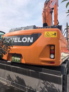 Excavadora de Ruedas Develon DX150WE de 15 Toneladas con Alta Movilidad - Product Image 3
