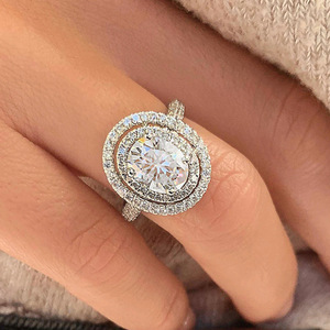Anello dal Design Classico a Forma Ovale, Elegante Anello da Dito per Donne - Product Image 1