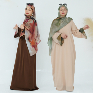 Ropa Islámica OEM Dubai Abaya Primavera/Verano Casual Elegante Abaya Lisa con Pañuelo Estampado Musulmán Vestido para Mujer - Product Image 3