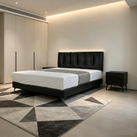 Lit moderne en cuir de vachette noir mat avec cadre métallique, design classique aux tons sombres, toucher doux en cuir, design polyvalent s'adaptant à diverses décorations intérieures