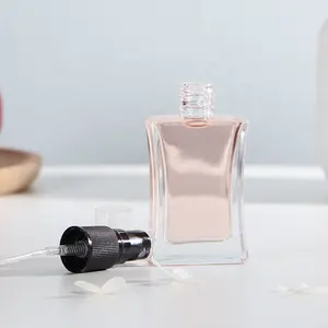 Boş moda ucuz kare stok şeffaf 30ml cam parfüm sprey şişesi