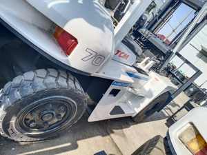 รถยกขนาดเล็ก TCM FD70 คุณภาพสูง 7 ตัน มือสองจากญี่ปุ่น ขายดี พร้อมมอเตอร์ แบริ่ง เกียร์ ปั๊ม ของเซี่ยงไฮ้ ผ่านการทดสอบและรับรองแล้ว - Product Image 5