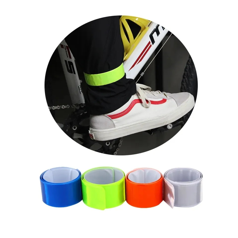 Braccialetto sportivo da corsa personalizzato con cinturino a scatto con cinturino in PVC riflettente